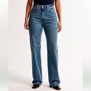 A&F Curve Love 90s Relaxed Jean 30/10L